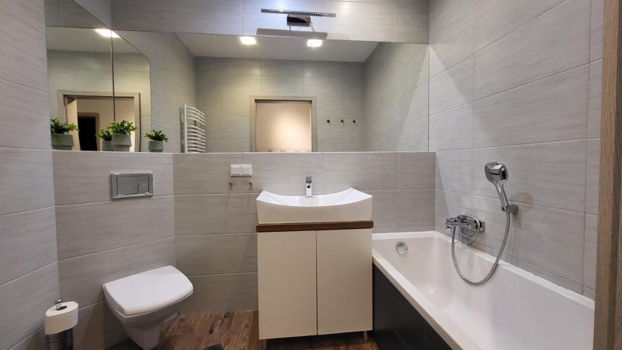 Apartament Czerwone Maki Krakow Luaran gambar